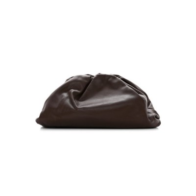 BOTTEGA VENETA SMOOTH BUTTER CALF THE POUCH OVERSIZED CLUTCH BROWNIE (39*19*9cm)